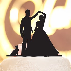 Cat Couple Silhouette Custom Wedding Cake Topper, Personalized Cat Bride and Groom Cake Topper, Mr. and Mrs. Wooden Cake Topper for Wedding