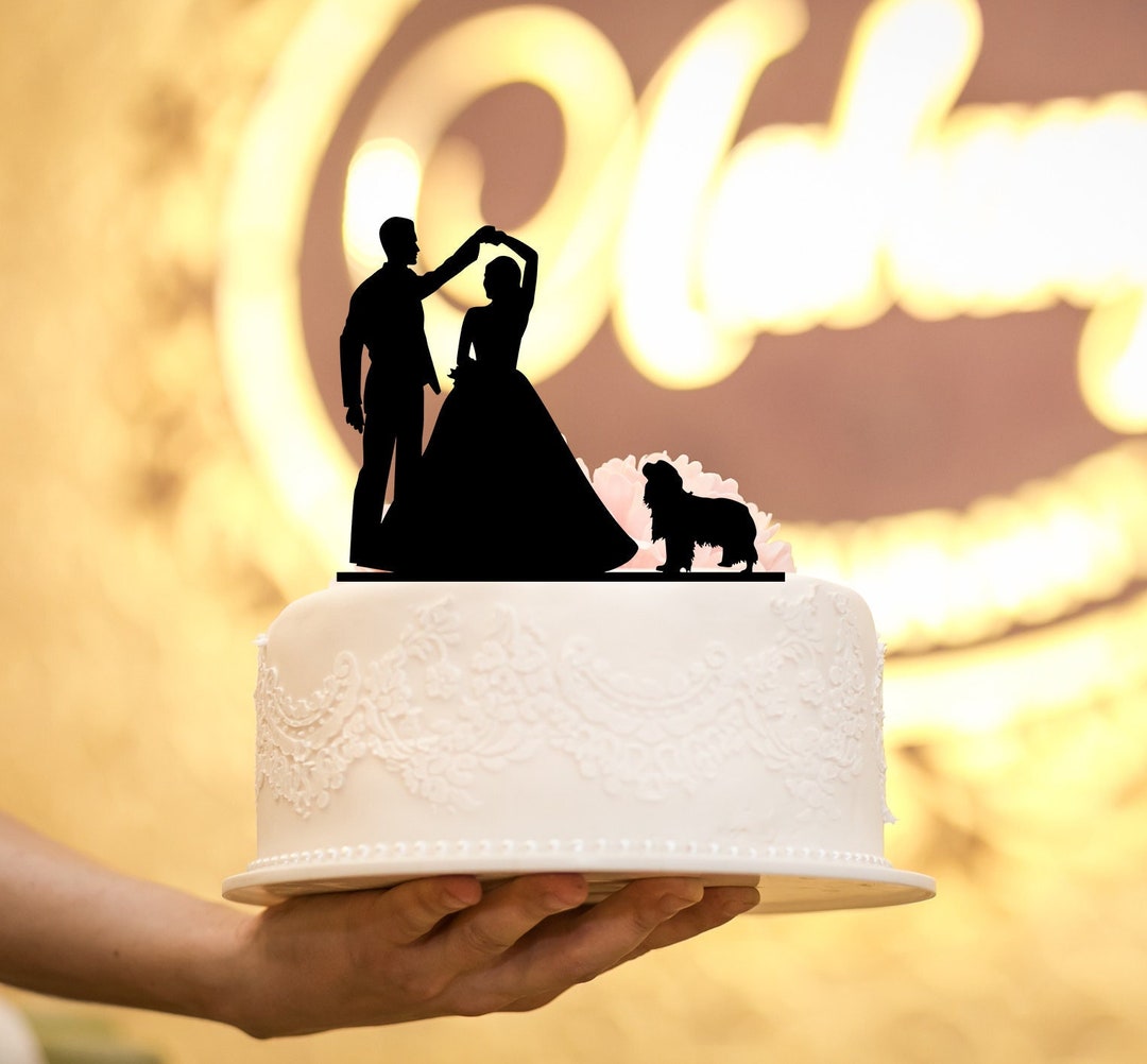 CARISPIBET Acrylic Wedding Cake Topper - Couple Silhouette Kissing With Dog, Black, 7.2" High