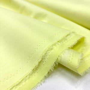 Zitronengelber Voile-Stoff aus 100 % Baumwolle – Leichter, atmungsaktiver Baumwollstoff für Sommerkleider, Blusen (150 cm / 58 Zoll)