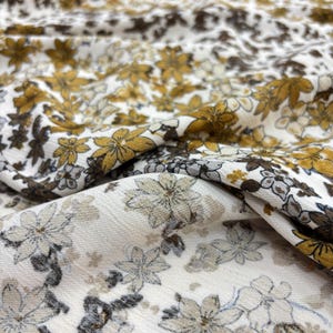 Brown Floral Soft Drapey Viscose Fabric – Lightweight Flowing Material for Dresses, Blouses, Skirts, Tunics (150 cm / 1.64 yd / 58 in Width)
