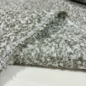 Tessuto Boucle maculato grigio verde, tessuto di design, tessuto da tappezzeria tagliato su misura,1,64 iarde o 59 pollici di larghezza immagine 10