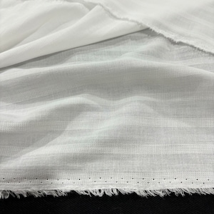 Selbstgestreifter Voile-Stoff aus 100 % Baumwolle in Weiß, Stoff für Kleid, Hemd, Strandkleidung,(Breite 150 cm/1,64 Yard/57 Zoll)