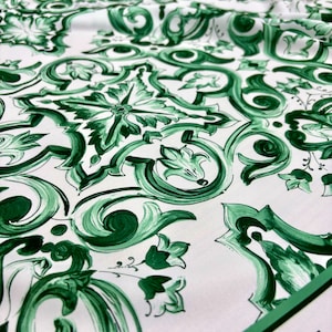 Italian Design Pattern Printed Crepe Fabric Green,Crepe-Satin-Chiffon Fabric,Clothing Fabric,Fashion Dress Fabric(1.64yard or 57inch width)