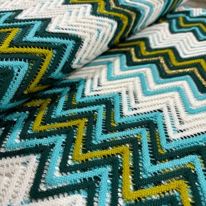 Ecru Blue Zigzag Knitted Fabric: Home Decor, Pareo, Jersey 150cm/57in width