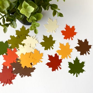 Feuilles d'automne, découpes d'automne, assortiment de feuilles d'automne, feuilles d'automne en papier, découpes de feuilles d'automne, papier de scrapbooking, projets de bricolage, lot de 140