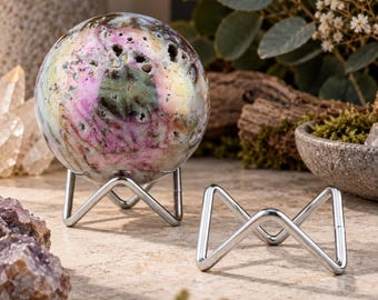 Soporte de exhibición de esfera de cristal plateado, expositor de metal para venta minorista, soporte para piedras preciosas coleccionables, soporte para tallado de cristal, base plateada, decoración bohemia para el hogar, regalo
