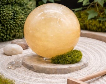 Yellow Honey Calcite Crystal Sphere Healing Protection Crystal Housewarming Gift Yellow Home Decor Meditation Chakra Stone Positive Vibes