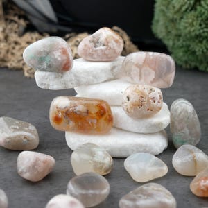Flower Agate Crystal Tumbled Pocket Stone Healing Protection Love Tiered Tray Decor Heart Chakra Meditation Trinket Natural Gemstone Gift