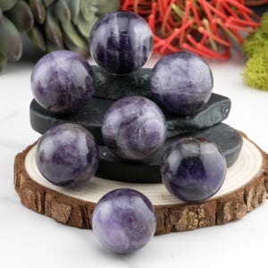 Dream Amethyst Mini Sphere Crystal Birthstone Gift Spiritual Protection Meditation Stone Energy Balancing Zodiac Stone Altar Decor Gemstone