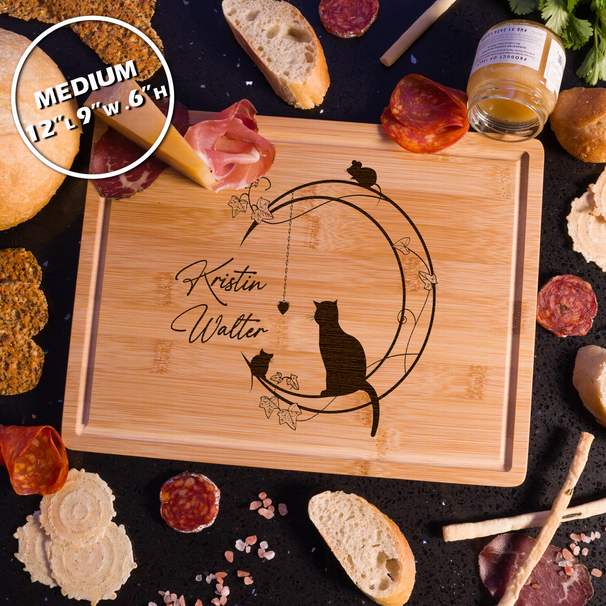 パーソナライズされたカッティングボード。猫の月と魔女のキッチン装飾