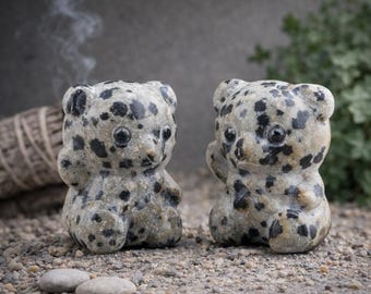 Dalmatian Jasper Bear Crystal Figurine Protection Meditation Altar Decor Spiritual Energy Stone Mini Animal Carving Boho Shelf Trinket Gift