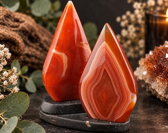 Red Agate Crystal Freeform Flame Spiritual Protection Stone Gift Meditation Stone Fire Altar Display Energy Balancing Crystal Home Decor