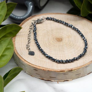 Natural Hematite Crystal Bracelet Healing Protection Stone Magnetic Stackable Silver Fashion Jewelry Adjustable Dainty Bracelet Heart Charm