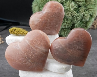 Golden Sunstone Heart Crystal Gift Spiritual Decor Protection Stone Meditation Charm Energy Booster Altar Display Healing Crystal Heart