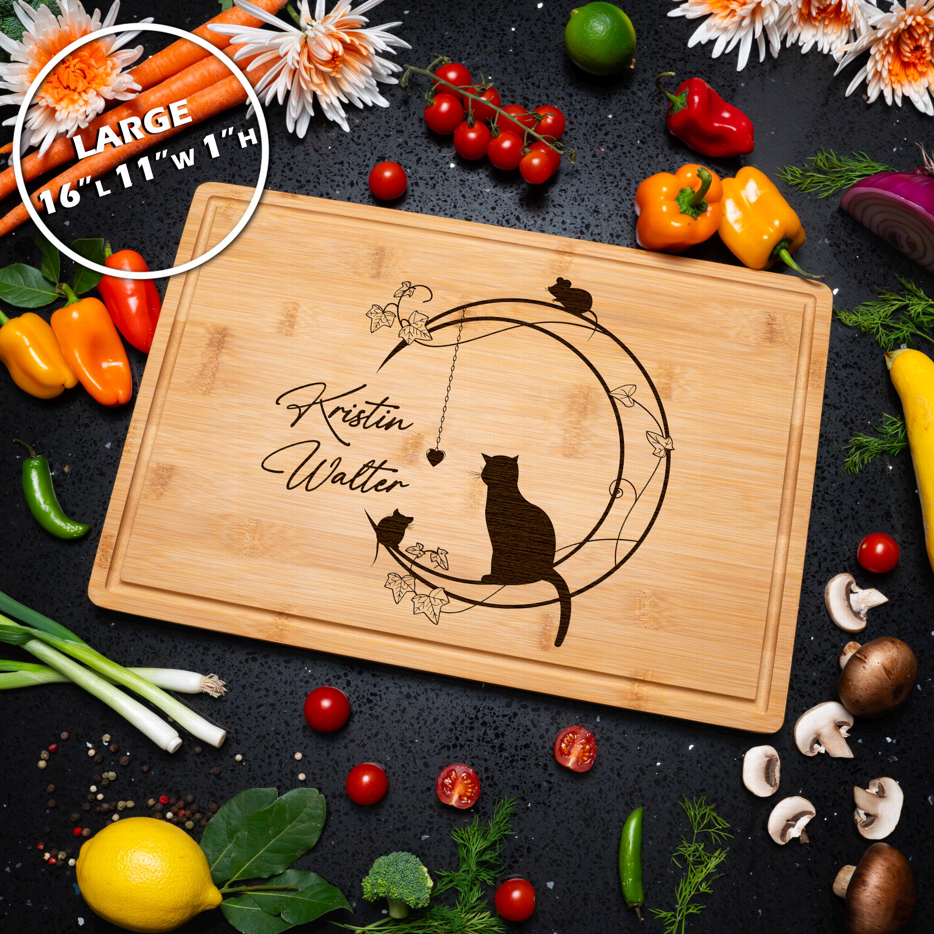 パーソナライズされたカッティングボード。猫の月と魔女のキッチン装飾