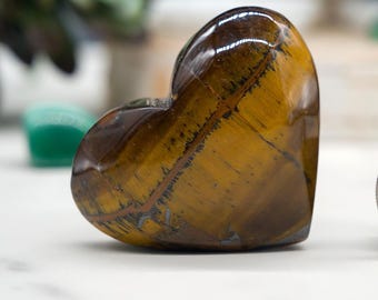 Tigers Eye Heart Crystal Gift Spiritual Protection Pocket Stone Romantic Love Stone Energy Balancing Heartfelt Keepsake Boho Shelf Display