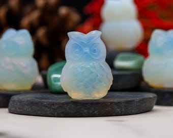 Búho tallado en cristal de opalita, piedra curativa, protección, amuleto, amante de las aves, bandeja de varios niveles, decoración del hogar, figura de búho azul, regalo, amuleto para la sabiduría azul