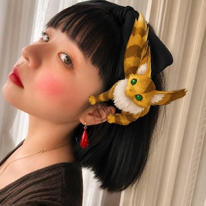 Orecchini pendenti rossi in oro 18 carati, ipoallergenici, gioielli da sposa, orecchini minimalisti, regalo per la fidanzata, regalo di nozze, orecchini anime Studio Ghibli immagine 5