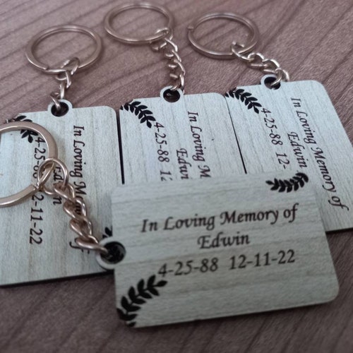 cadeaux funéraires pour toujours dans nos cœurs, porte-clés 25 pcs RIP personnalisé en vrac célébration de la vie à la mémoire d'un invité privilégié