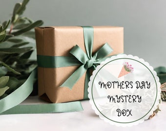 Mothers Day Mystery Box - Mum Gift Set Personalised Kids Lucky Dip Grandma Bundle Women Secret Mummy Surprise Nan Present Themed Loot Crate