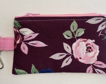 Geldbörse/Kartenhalter mit Schlüsselring und Karabiner in Rosa Rosen Muster