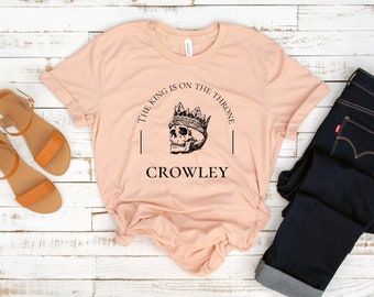 Crowley Camiseta | O Rei está no trono | Camisa sobrenatural | Estilo Fantasia | Reitor Winchester | SamWinchester | Castiel