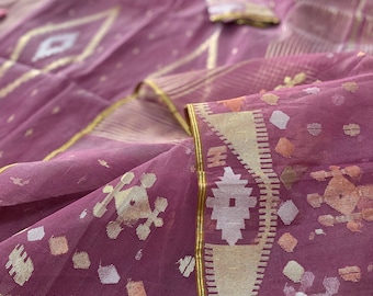 Handwoven Dhakai Jamdani Saree: Berry Half Silk With Metallic