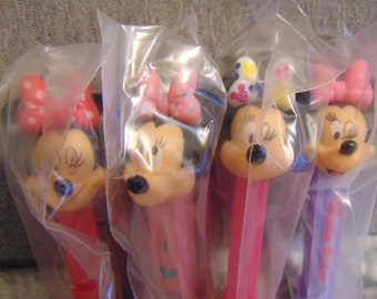 Pez Minnie Mouse Bowtique Set Of 4 European Dispenser RARE