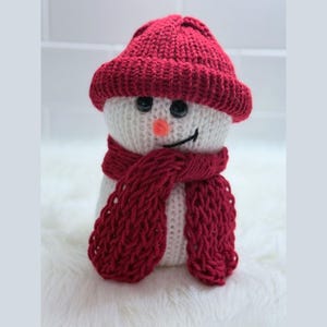 Handmade Knitted Snowman with Red Hat and Scarf, Winter Christmas Decor, Cozy Holiday Gift, Soft Yarn Snowman, Cute Winter Decoration