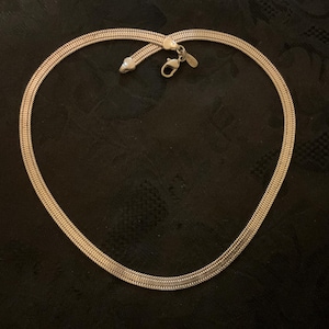 Vintage preowned 17” SilverTone Napier herringbone necklace.Great condition