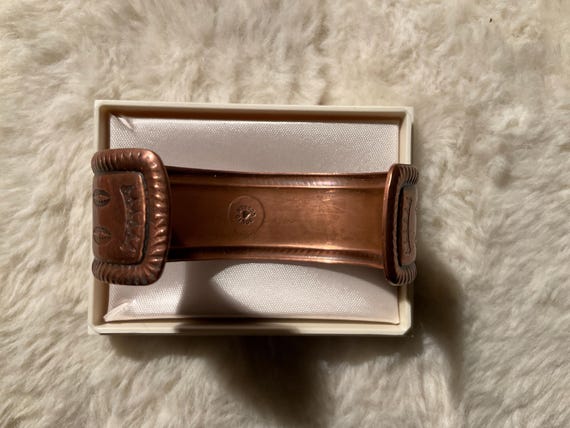 Vintage Bell Solid copper cuff bangle bracelet. - image 3