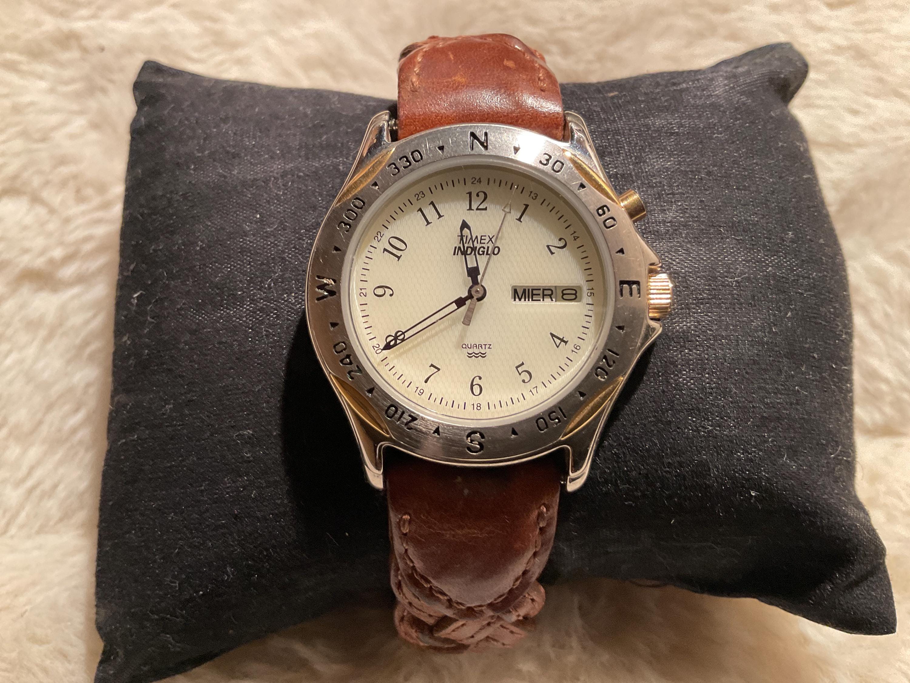 Vintage Timex Indiglo Two-Tone Quartz Watch Vintage Timex Indiglo Quartz Watch Men Gold | Mercari main image 3