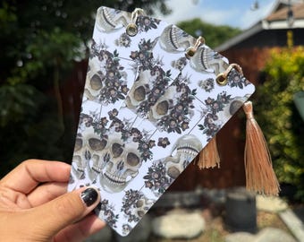 Skull Flowers Horror Inspired Bookmark, Cardstock bookmarks, Gifts for Book Lovers, Cute Bookmark, Tassel Bookmark, Scary, Scary Horror
