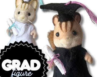Figura de muñeca Calico Critters GRADUATION ¡Felicitaciones por la fiesta de graduación! Diseño personalizado