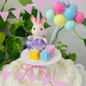 Adorno para tarta de Calico Critters en colores pastel. Suministros para fiestas de cumpleaños. Decoración personalizada para centro de mesa. *¡Actualizado! Diseño impreso en 3D.
