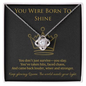 Born to Shine - Collier noeud d'amour avec carte | Cadeau de motivation pour femme | Bijoux d'anniversaire, de remise des diplômes, d'encouragement