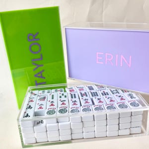 Boîte de rangement pour carreaux de mahjong en acrylique transparent résistant pour carreaux de mahjong américain accessoires de mahjong élégants cadeau