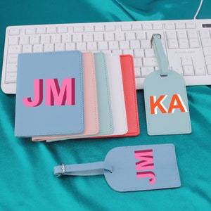 Personalisierte Leder Passhülle & personalisierter Gepäckanhänger, Brautjungfer Geschenke, Flitterwochen Geschenk, Reise-Set, Braut, Geschenke für sie
