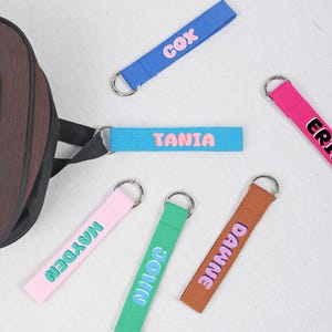 Personalized Name Tag - 11 Diffrent Color Tag - Sports Bag Tag - School Bag Tag - Backpack Tag - Custom Keychain - Lunch bag tag - Wrislet