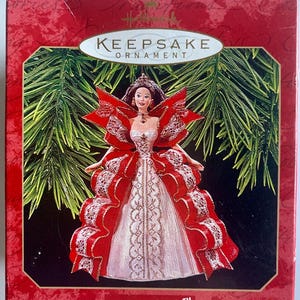 Hallmark Keepsake Ornament Holiday Barbie 1997