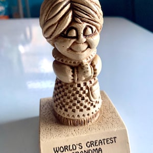 Vintage 1972 Paula Statuette World&#39;s Greatest Grandma Kitschy Tchotchke Collectible