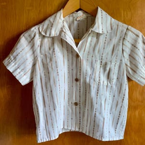 Vintage Brownie Shirt Size 7.5 Child Size Girl Scout Uniform Badges