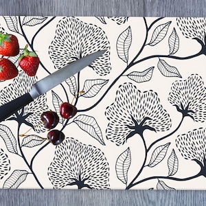Housewarming Gift, Flowers Chopping Board, Floral Chopping Board, Flower Serving Board, Flower Pattern Serving Board, Cheese Board,