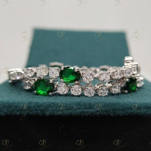 Diamond & Emerald Bracelet, Diamond and Emerald Tennis Bracelet, Emerald Jewelry, May Birthstone, Dainty Silver Bracelet Minimalist Bracelet