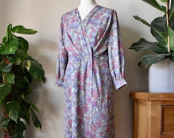 Pretty Wrap Style 80’s Floral Vintage Dress