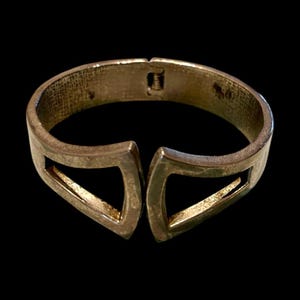 70s Vintage Silver Tone Hinged Bangle Bracelet