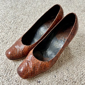 Vintage Brown Snakeskin Court Shoes UK 4 / EU 37