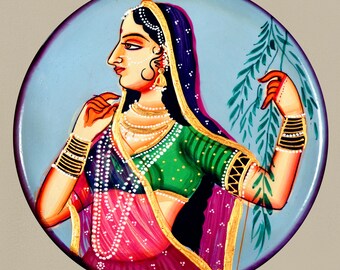 手描きのピチワイ木製壁プレート、インド王女バニタニアート、10インチ