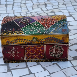 Indian Wooden Circular Painted Storage Box, Wooden Storage Box, Jewelry Box, Storage Organizer, Boho Decor Gift, Trinket Box, Keepsake Box