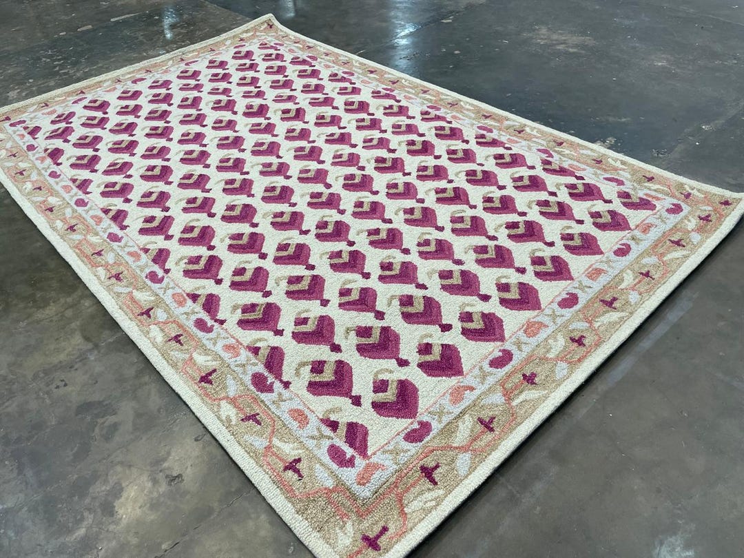 Pulse Border Rug Hand Tufted Wool Floral Border Rug, Pink Geometric Flower Ivory, Low ...